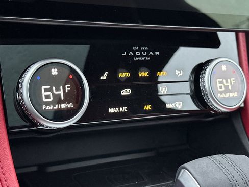 New 2025 Jaguar F-PACE R-Dynamic S image 21