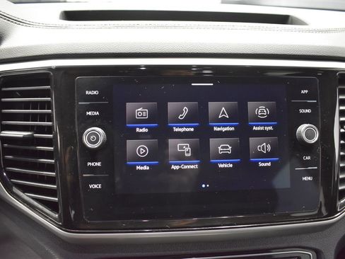 Used 2023 Volkswagen Atlas Cross Sport SE image 20