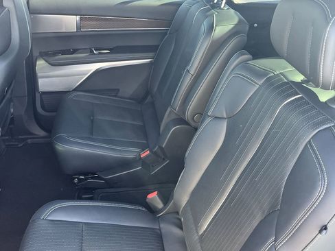 New 2026 Cadillac Vistiq Luxury image 17