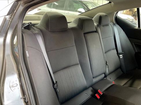 Used 2025 Nissan Altima 2.5 SV image 21