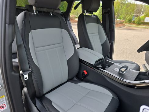 New 2026 Land Rover Range Rover Evoque Dynamic SE AWD/4WD image 10