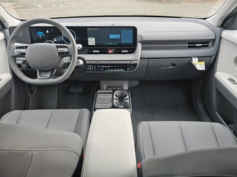 New 2025 Hyundai Ioniq 5 SEL image 13