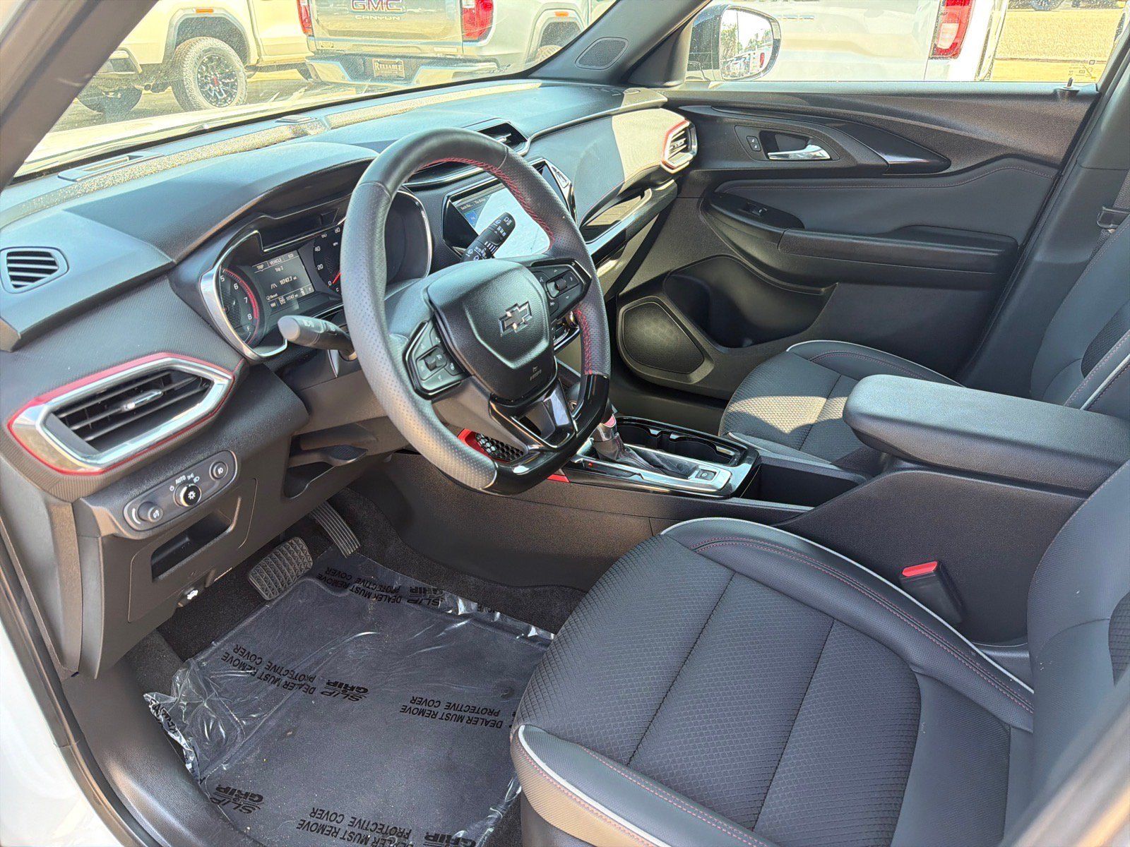 Used 2023 Chevrolet TrailBlazer RS w/ Convenience Package AWD/4WD image 10