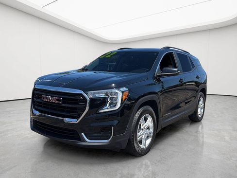 Used 2022 GMC Terrain SLE w/ Driver Convenience Package FWD image 3