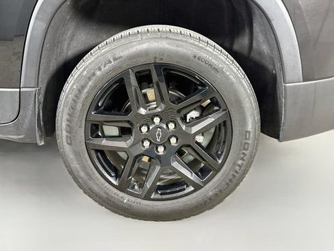 Used 2023 Chevrolet Traverse LS w/ LPO, Cargo Package FWD image 31