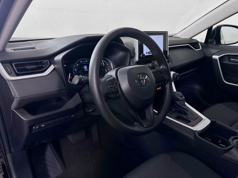 Used 2025 Toyota RAV4 XLE w/ Convenience Package image 9
