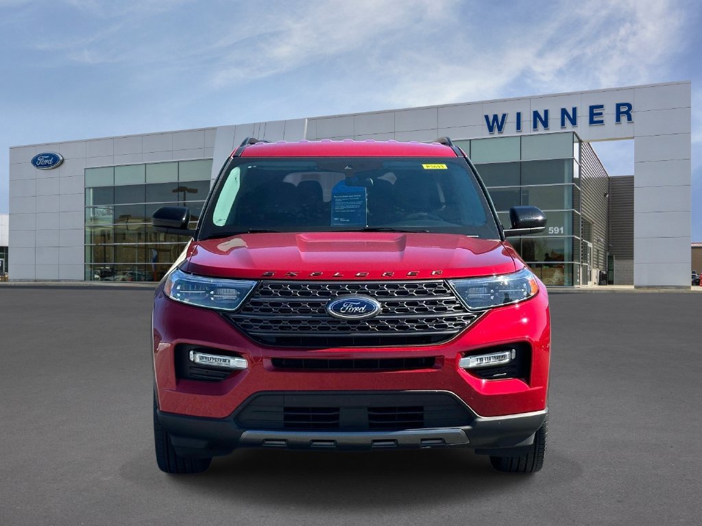 Certified 2023 Ford Explorer XLT w/ Equipment Group 202A AWD/4WD image 6