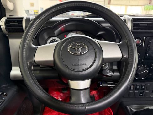 Used 2007 Toyota FJ Cruiser 4WD image 22