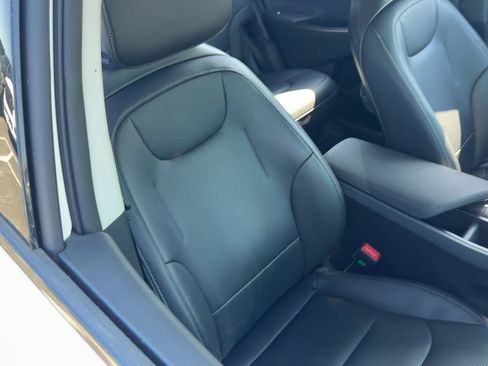 Used 2025 Kia EV6 Wind RWD image 15