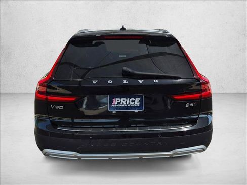 Used 2022 Volvo V90 B6 Cross Country w/ Advanced Package AWD/4WD image 6