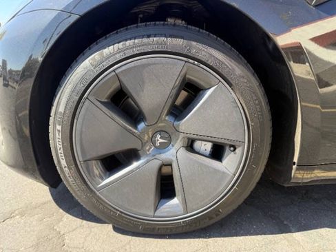 Used 2023 Tesla Model 3 Standard Range RWD image 9