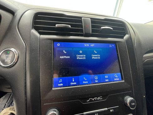 Used 2019 Ford Fusion SE w/ Equipment Group 151A FWD image 15