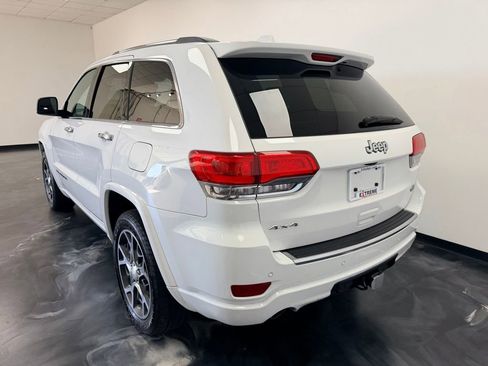 Used 2020 Jeep Grand Cherokee Overland AWD/4WD image 22