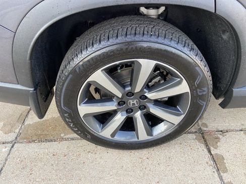 Used 2025 Honda Pilot Elite image 34