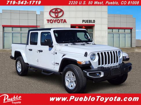 Used 2022 Jeep Gladiator Sport image 1