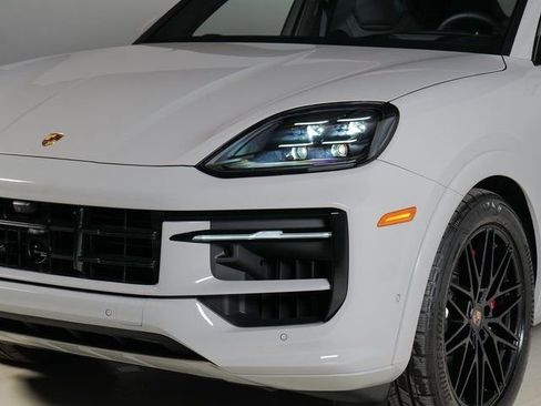 New 2026 Porsche Cayenne GTS image 29