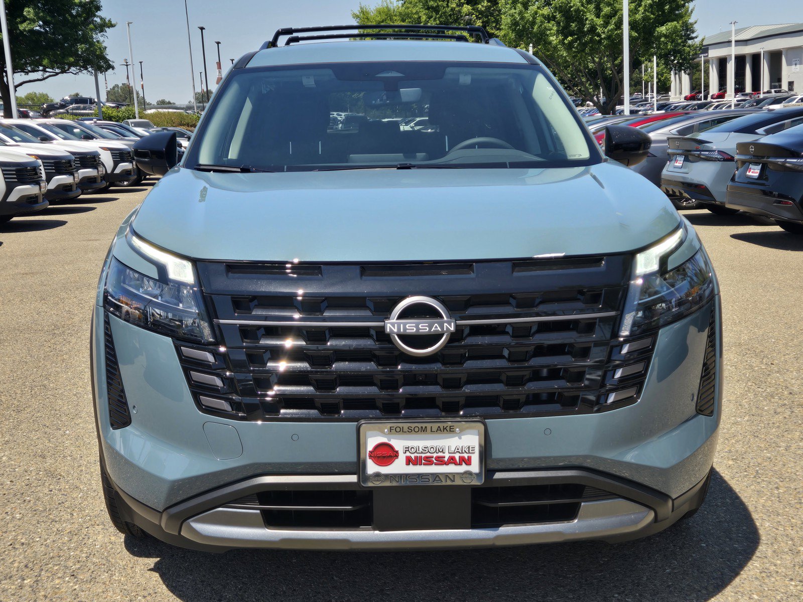 New 2026 Nissan Pathfinder SL AWD/4WD image 2