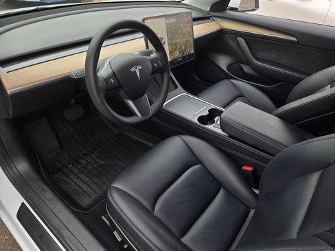 Used 2022 Tesla Model 3 Long Range AWD/4WD image 10