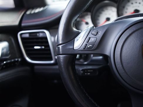 Used 2016 Porsche Panamera GTS image 28