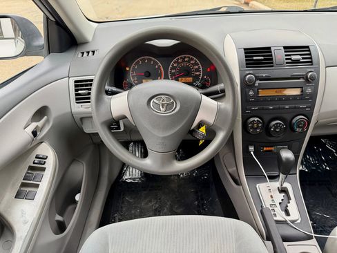Used 2010 Toyota Corolla LE image 14