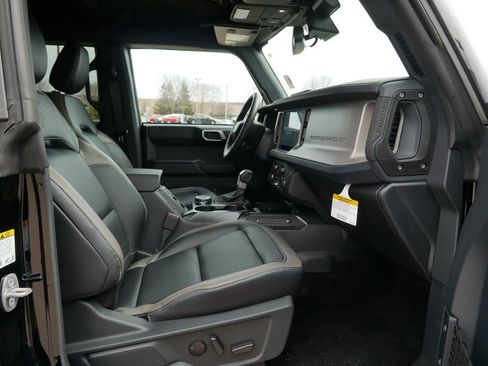 New 2025 Ford Bronco Outer Banks AWD/4WD image 14
