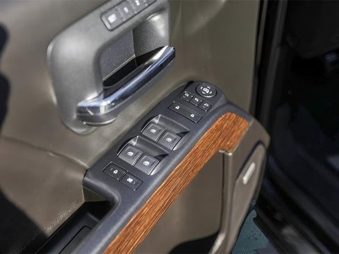 Used 2019 GMC Sierra 2500 Denali w/ Suspension Package, Off-Road image 25