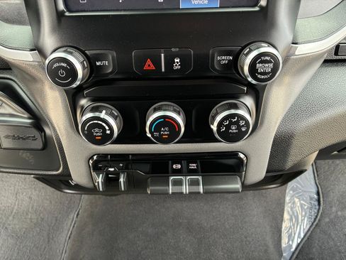 Used 2024 RAM 2500 Big Horn AWD/4WD image 22