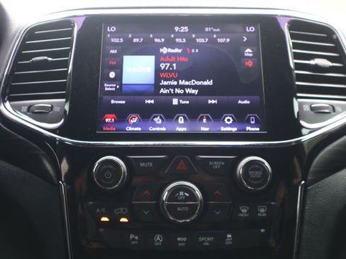 Used 2020 Jeep Grand Cherokee Altitude AWD/4WD image 13