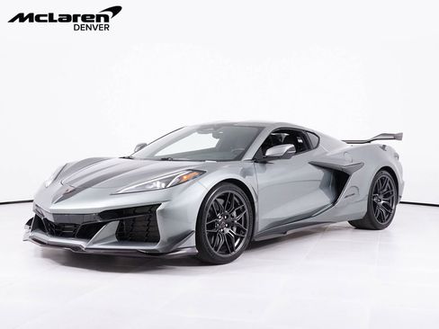 Used 2024 Chevrolet Corvette Z06 w/ Z07 Performance Package RWD image 12