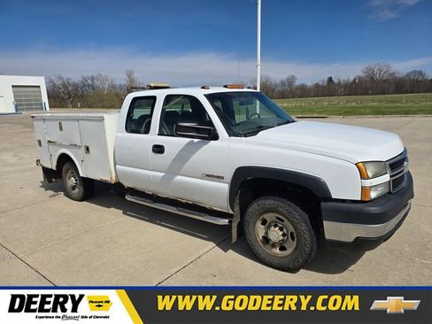 Used 2006 Chevrolet Silverado 2500 W/T image 1