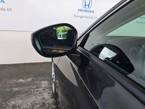 Used 2022 Honda Civic LX image 25