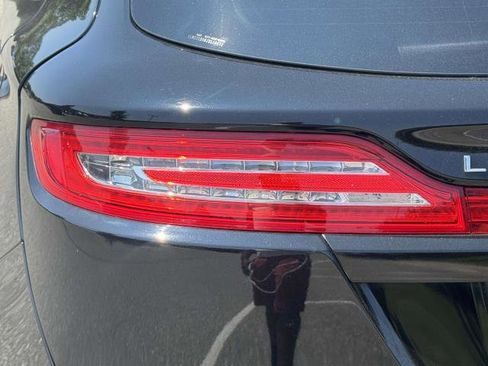 Used 2018 Lincoln MKC Premiere image 8