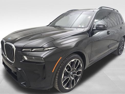 Certified 2025 BMW X7 xDrive40i w/ Executive Package AWD/4WD image 5