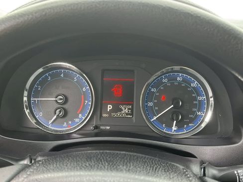 Used 2018 Toyota Corolla LE image 14