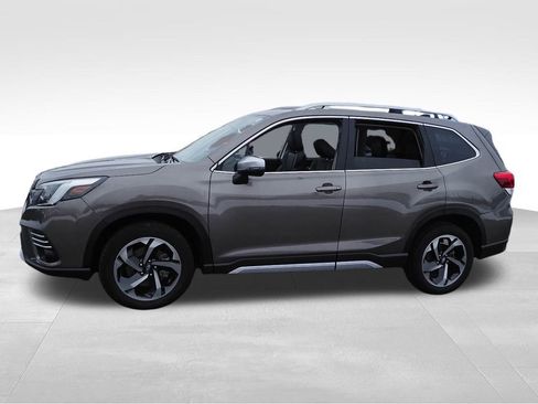 Used 2024 Subaru Forester Touring w/ Convenience Package image 4