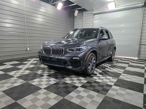 Used 2019 BMW X5 xDrive50i w/ M Sport Package image 50