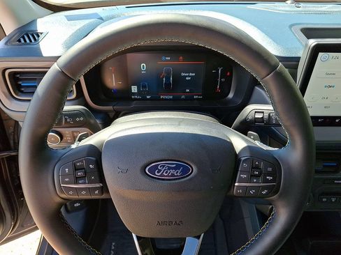 Used 2025 Ford Maverick Lobo AWD/4WD image 20