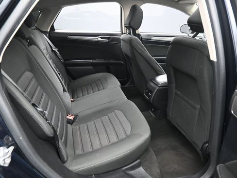 Used 2020 Ford Fusion SE image 33