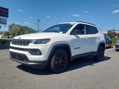 New 2026 Jeep Compass Latitude image 4