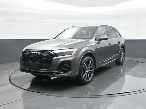 Certified 2025 Audi Q7 2.0T Premium Plus w/ Premium Plus Package AWD/4WD image 3