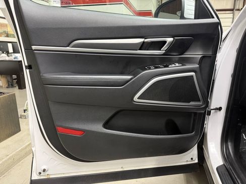 Used 2021 Kia Telluride S AWD/4WD image 11