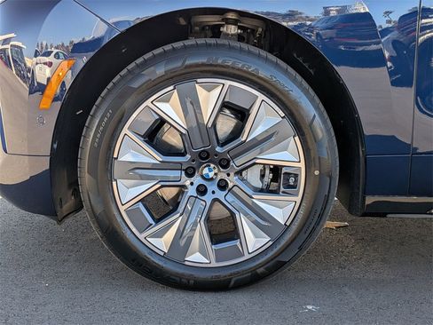 New 2026 BMW iX xDrive60 image 28