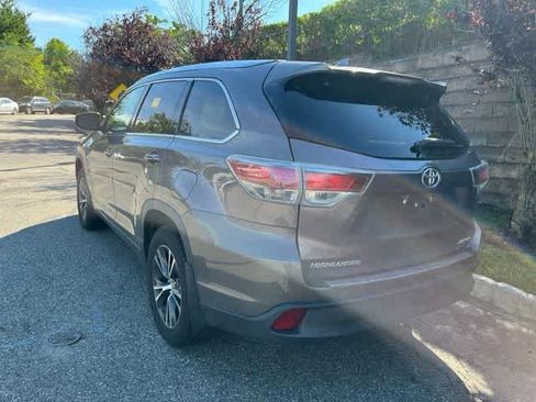 Used 2016 Toyota Highlander XLE w/ Protection Package #3 AWD/4WD image 6