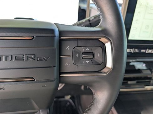 Used 2024 GMC Hummer EV 3X image 25