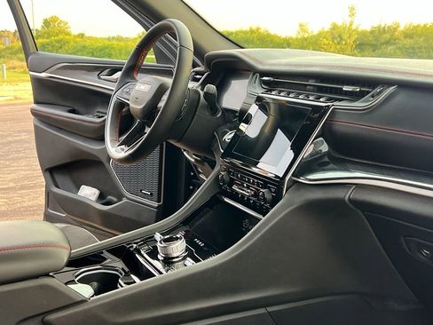 Used 2022 Jeep Grand Cherokee Trailhawk image 32