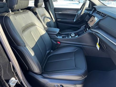 New 2026 Jeep Grand Cherokee Limited w/ Limited Altitude Package image 14