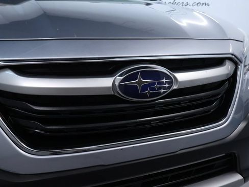 Used 2020 Subaru Outback Limited AWD/4WD image 9