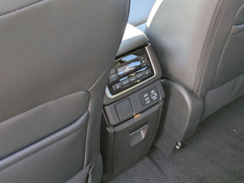 New 2025 Subaru Ascent Limited image 11