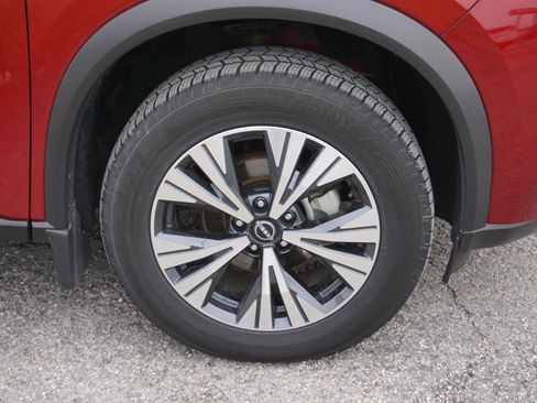 Used 2023 Nissan Rogue SV w/ SV Premium B Package image 6