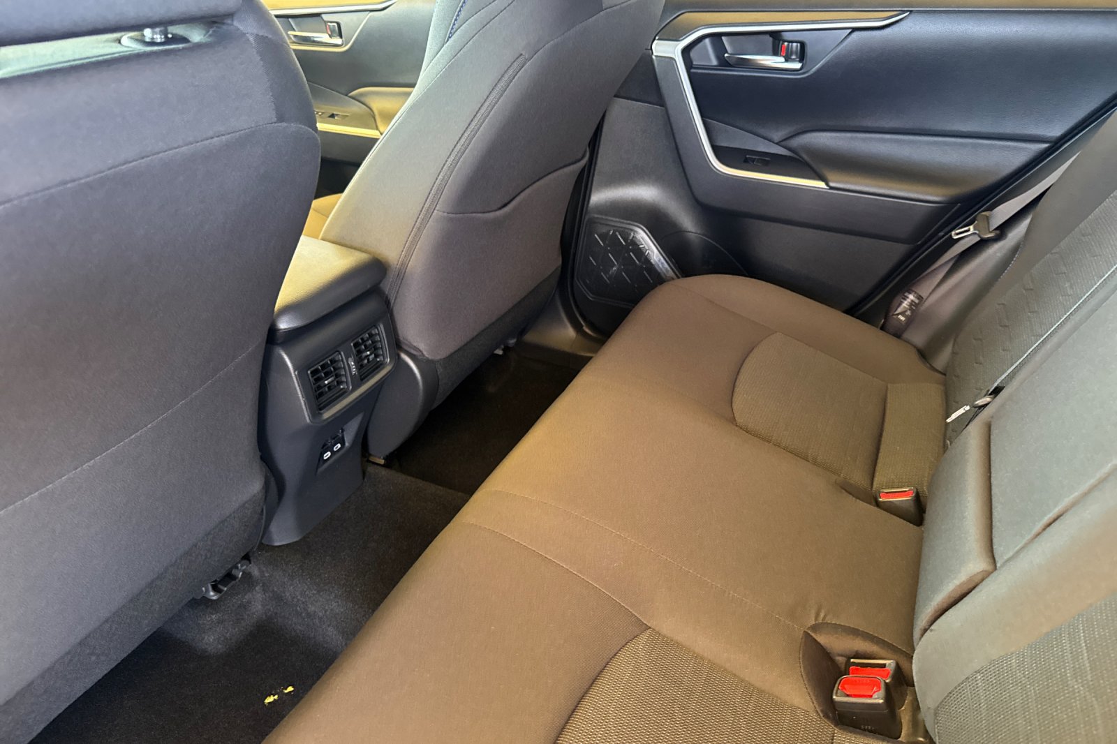 Certified 2024 Toyota RAV4 SE AWD/4WD image 15